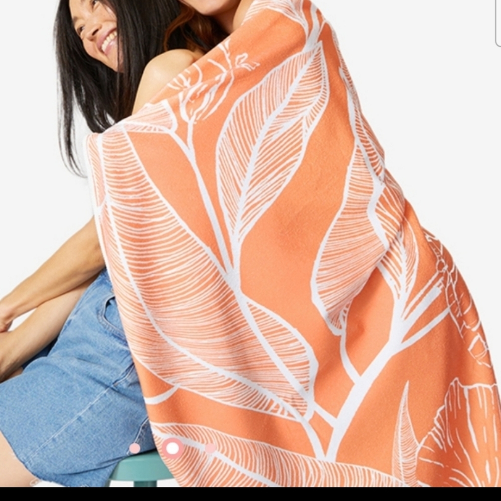 SUMMER & ROSE Outdoor Terry Roundie Blanket Floral Orange White Soft Bea…